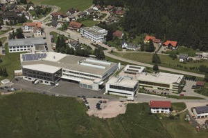Am Stammsitz in Eisenbach (links Framo Morat, rechts F. Morat) beschäftigen die Unternehmen der Franz Morat Group inzwischen rund 550 Mitarbeiter
