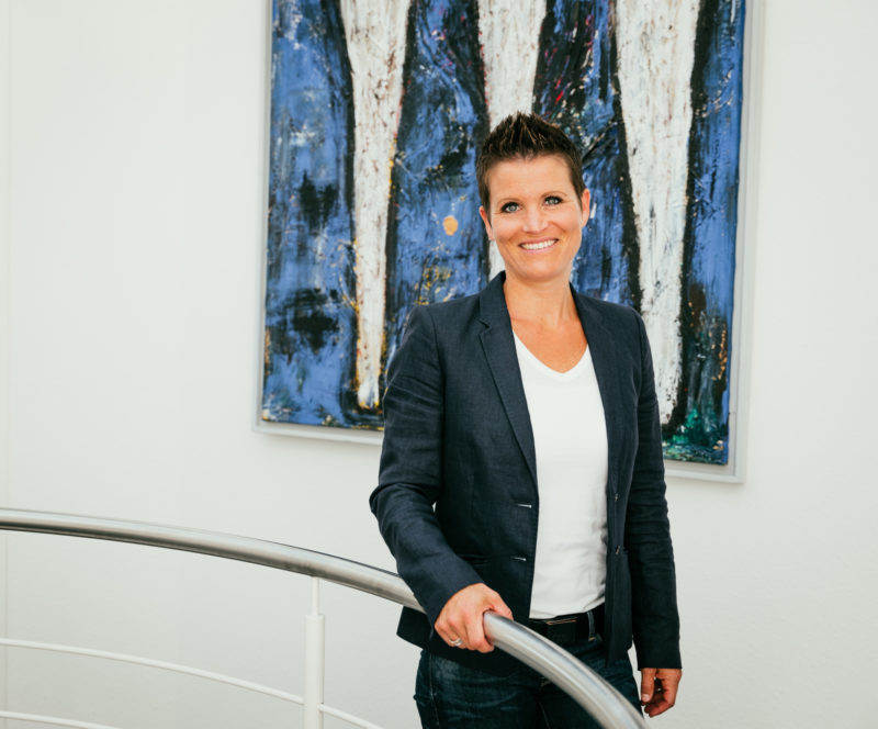 Eva-Marie Granz ist Gesellschafterin und Prokuristin von adensio und VdU Mitlgied
