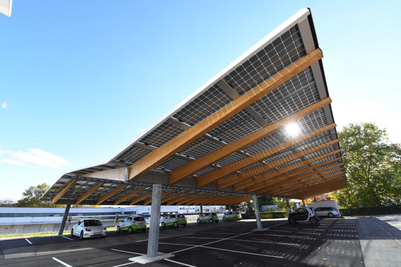 Carport mit Solardach von Energiedienst