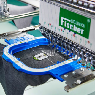 Stickmaschine von Fischerkleidung