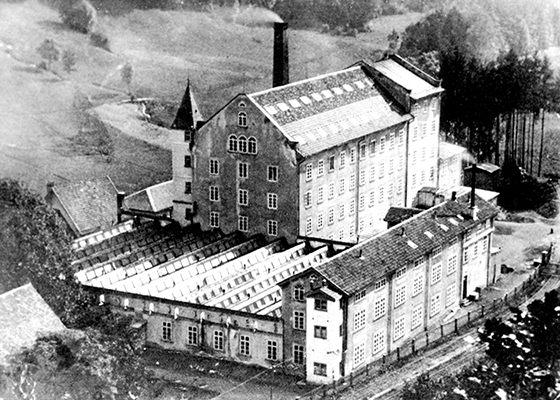 Die Irisette-Fabrik in Schömau-Brand um 1900.