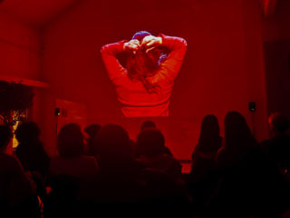 Performerin Julie Jaffrennou