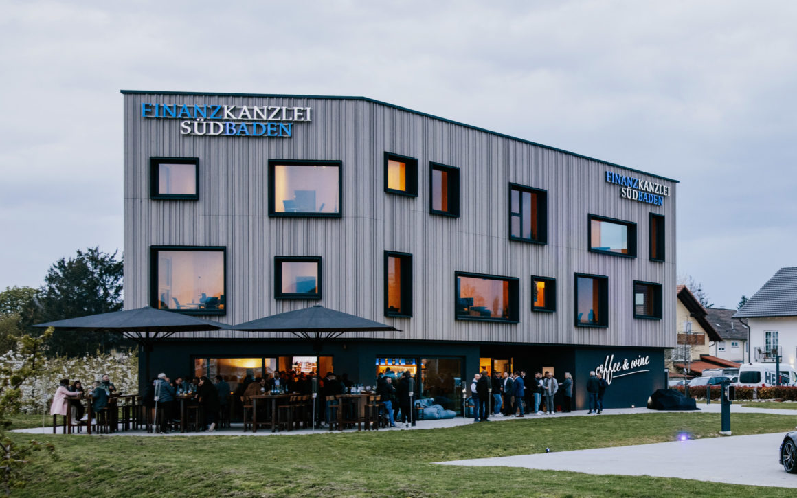 Der Hauptsitz der Finanzkanzlei in Auggen. Foto: ZVG