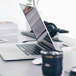 Den Laptop zuklappen fällt im Büro leichter als daheim.