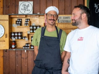 Philip Klingel (links) und Michael Hofer von Hakuna Matataa