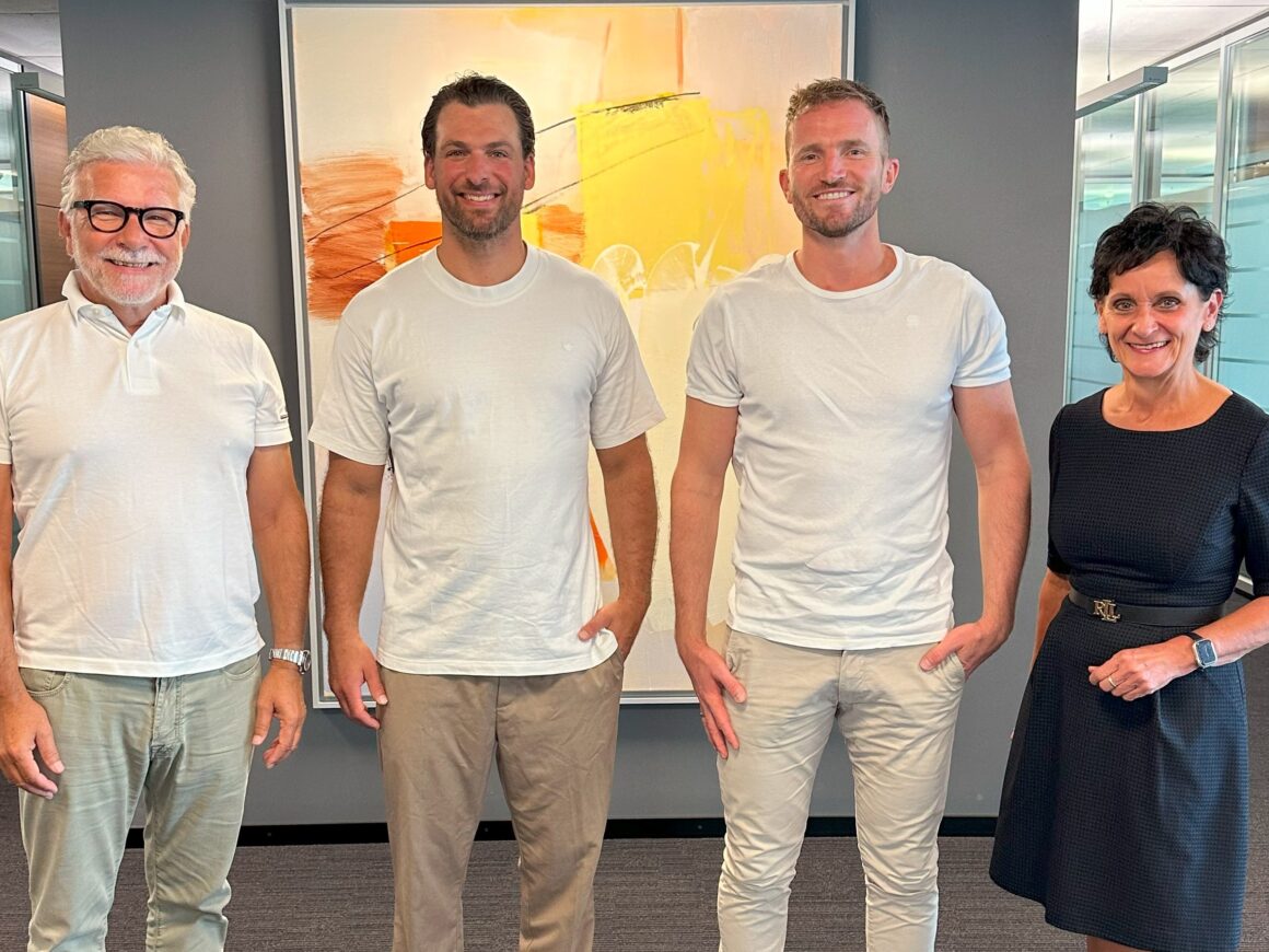 Team Josko und Vorstand Volksbank Dreiländereck