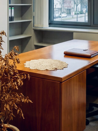 leergeraeumtes Buero